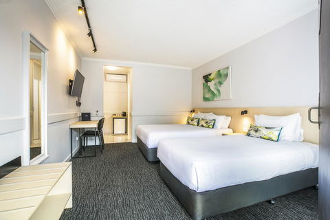 Nightcap At Matthew Flinders Hotel - Accommodation Perth 0
