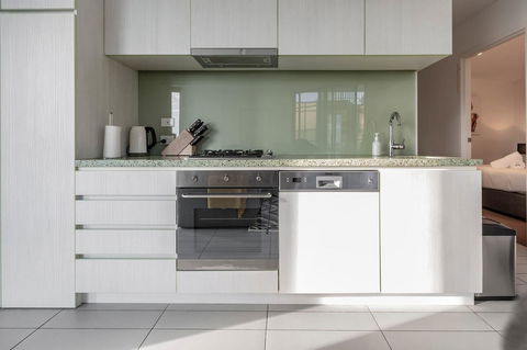 2Bedroom Apartment With Views In Docklands Next To CBD & Marvel Stadium - Accommodation Perth 6