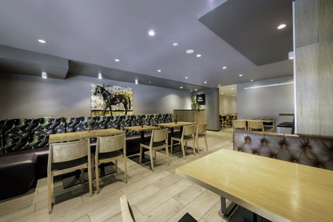 Brady Hotels Central Melbourne - Accommodation Perth 15