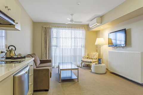 Deep Blue Hotel & Hot Springs - Perth Resorts 42