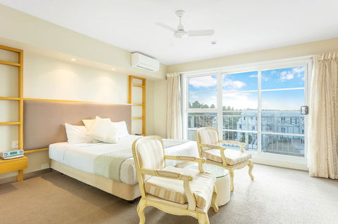 Deep Blue Hotel & Hot Springs - Perth Resorts 11