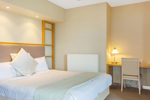 Deep Blue Hotel & Hot Springs - Perth Resorts 36