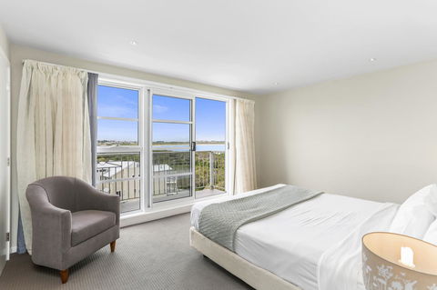 Deep Blue Hotel & Hot Springs - Perth Resorts 26