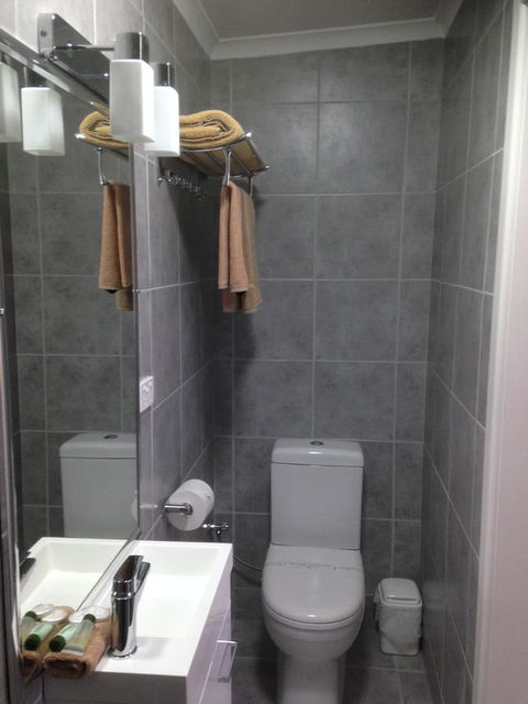 Beachcomber Motel & Apartments - Perth Resorts 32