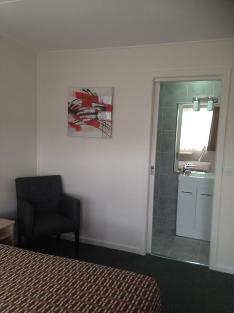 Beachcomber Motel & Apartments - Perth Resorts 25