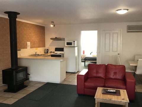 Beachcomber Motel & Apartments - Perth Resorts 13