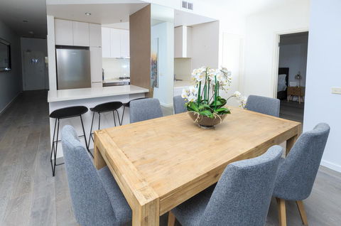 Waterfront Melbourne Apartments - Accommodation Perth 10