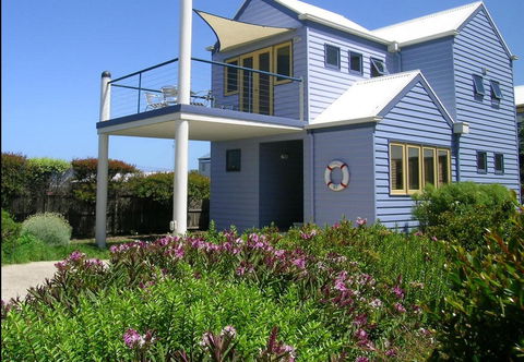 Rayville Boat Houses - Accommodation Perth 1