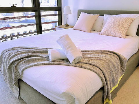 Pride Docklands Waterfront Apartment City View - Accommodation Perth 41