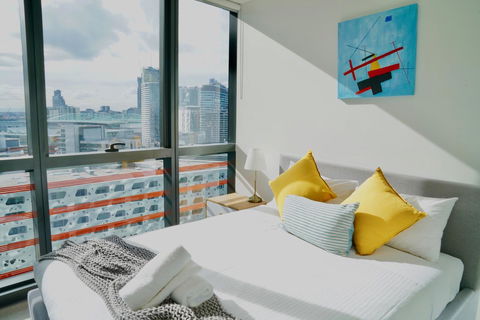 Pride Docklands Waterfront Apartment City View - Accommodation Perth 10