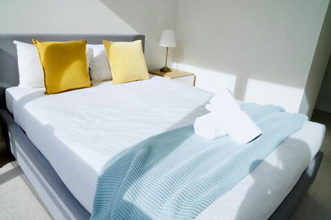 Pride Docklands Waterfront Apartment City View - Accommodation Perth 2
