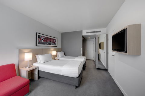 Travelodge Hotel Melbourne Docklands - Perth Resorts 1