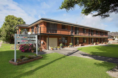 Eastern Beach Holiday Units - Accommodation Perth 0