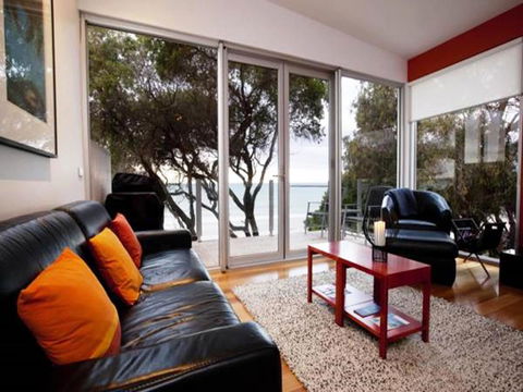 Battery Cove Beach Front Apartment - Accommodation Perth 16
