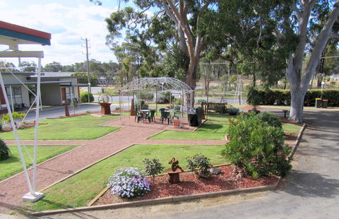 The Highlander Motel - 24HR Check In - Accommodation Perth 6