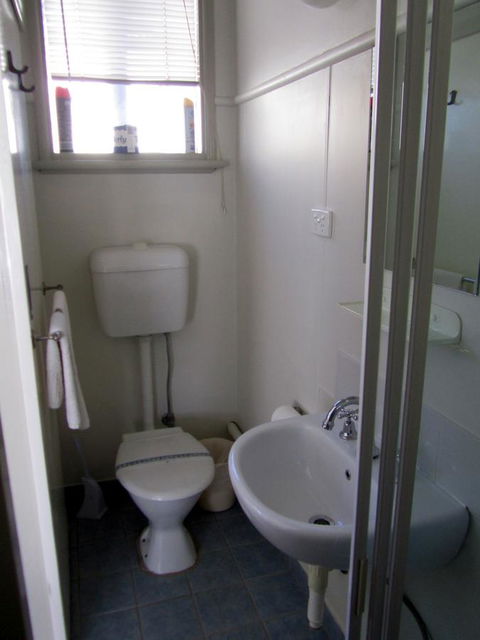 The Highlander Motel - 24HR Check In - Accommodation Perth 29