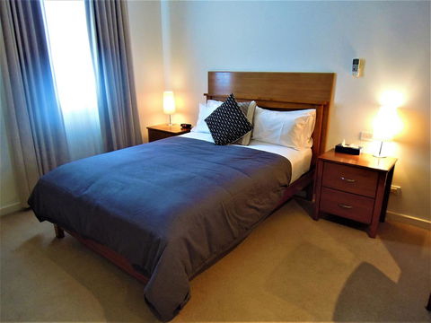 Plough Hotel - Accommodation Perth 6