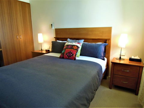 Plough Hotel - Accommodation Perth 5