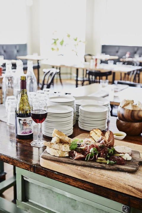 Plough Hotel - Accommodation Perth 23