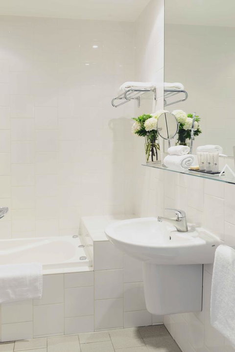 Saint Kilda Beach Hotel - Formerly Rydges St Kilda - Accommodation Perth 21