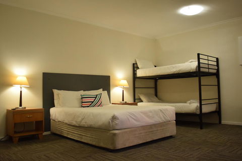 CROWN CENTRAL BUSINESS DISTRICT MOTEL - NO UNDER 18s - Accommodation Perth 40