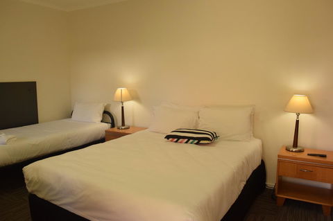 CROWN CENTRAL BUSINESS DISTRICT MOTEL - NO UNDER 18s - Accommodation Perth 37