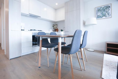 Box Hill 2 Bedroom Apt (La Maison) 02 - Accommodation Perth 1