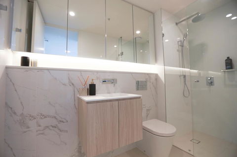 Box Hill 2 Bedroom Apt (La Maison) 02 - Accommodation Perth 4