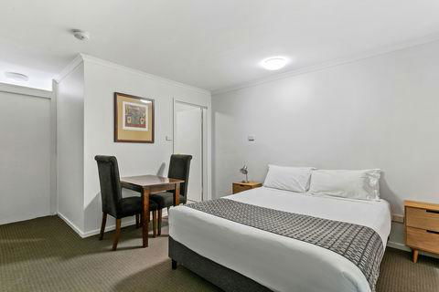 Quality Inn & Suites The Menzies - Accommodation Perth 2