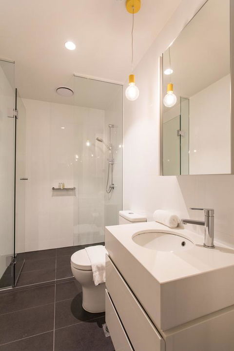 Melstay On Eporo Tower - Accommodation Perth 6