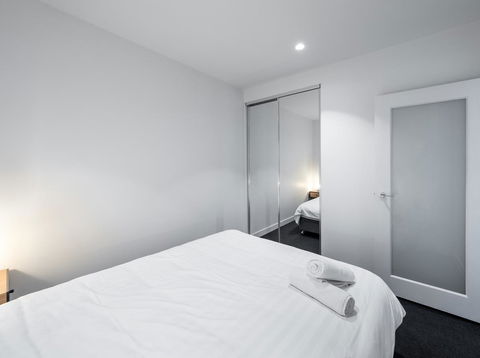 Melstay On Eporo Tower - Accommodation Perth 13