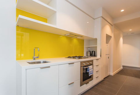 Melstay On Eporo Tower - Accommodation Perth 1