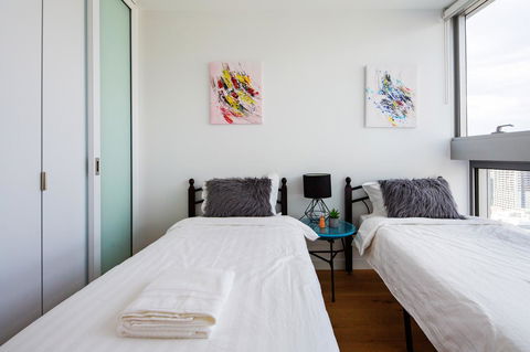 UrbanSuite The Wild Rosa Inn - Accommodation Perth 9