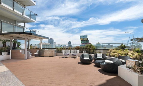 Breathtaking View Apartment With Gym & Sauna - Accommodation Perth 2