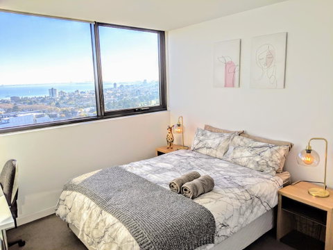 Breathtaking View Apartment With Gym & Sauna - Accommodation Perth 13