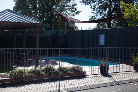 City Reach Motel - Accommodation Perth 6