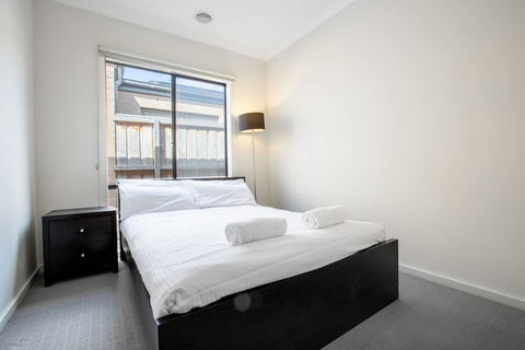 Holiday Rose - Accommodation Perth 11