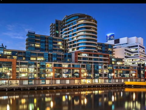 Signature Waterfront Apartments - Accommodation Perth 38