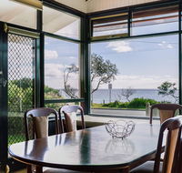 Beach Front Beauty - Ocean front views - Accommodation Perth