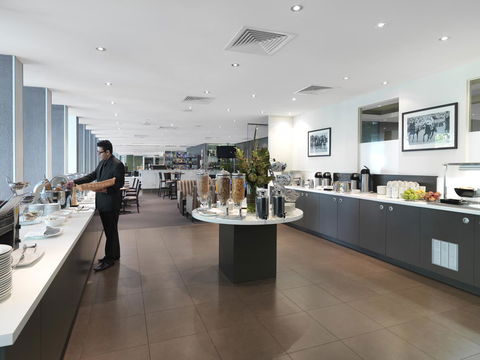 Oaks Melbourne On Collins Suites - Accommodation Perth 8
