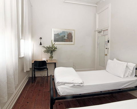 Hotel Claremont Guest House - Perth Resorts 11