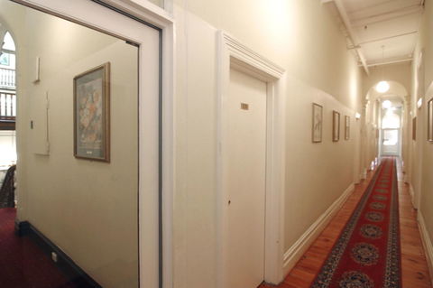 Hotel Claremont Guest House - Perth Resorts 14
