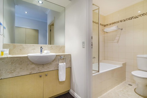 Clarion Suites Gateway - Accommodation Perth 12