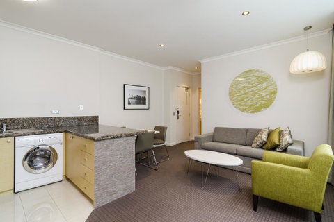 Clarion Suites Gateway - Accommodation Perth 29