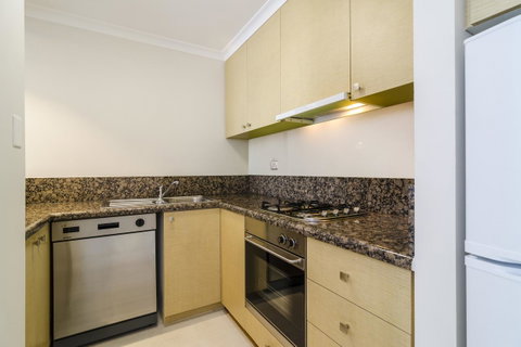 Clarion Suites Gateway - Accommodation Perth 8