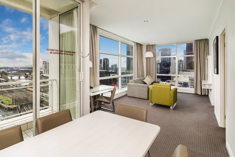 Clarion Suites Gateway - Accommodation Perth 0