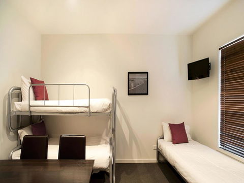 The Waves Apartments - Accommodation Perth 30