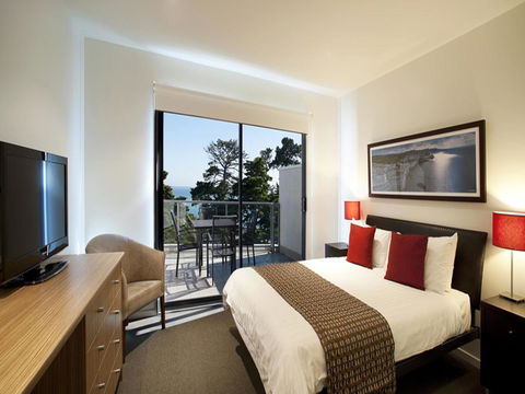 The Waves Apartments - Accommodation Perth 32