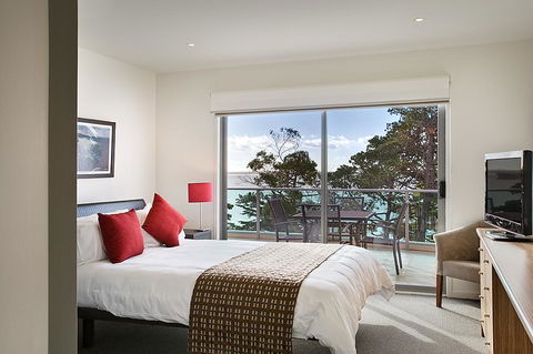The Waves Apartments - Accommodation Perth 0