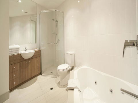 The Waves Apartments - Accommodation Perth 25